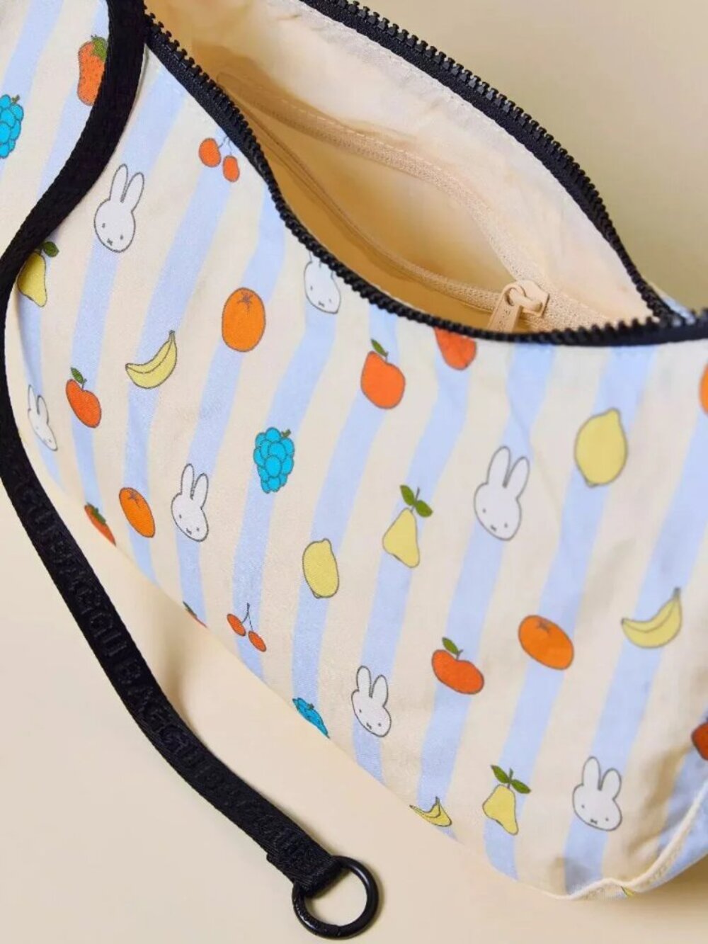 NWT Baggu Medium Crescent Bag - Picnic Stripes Miffy